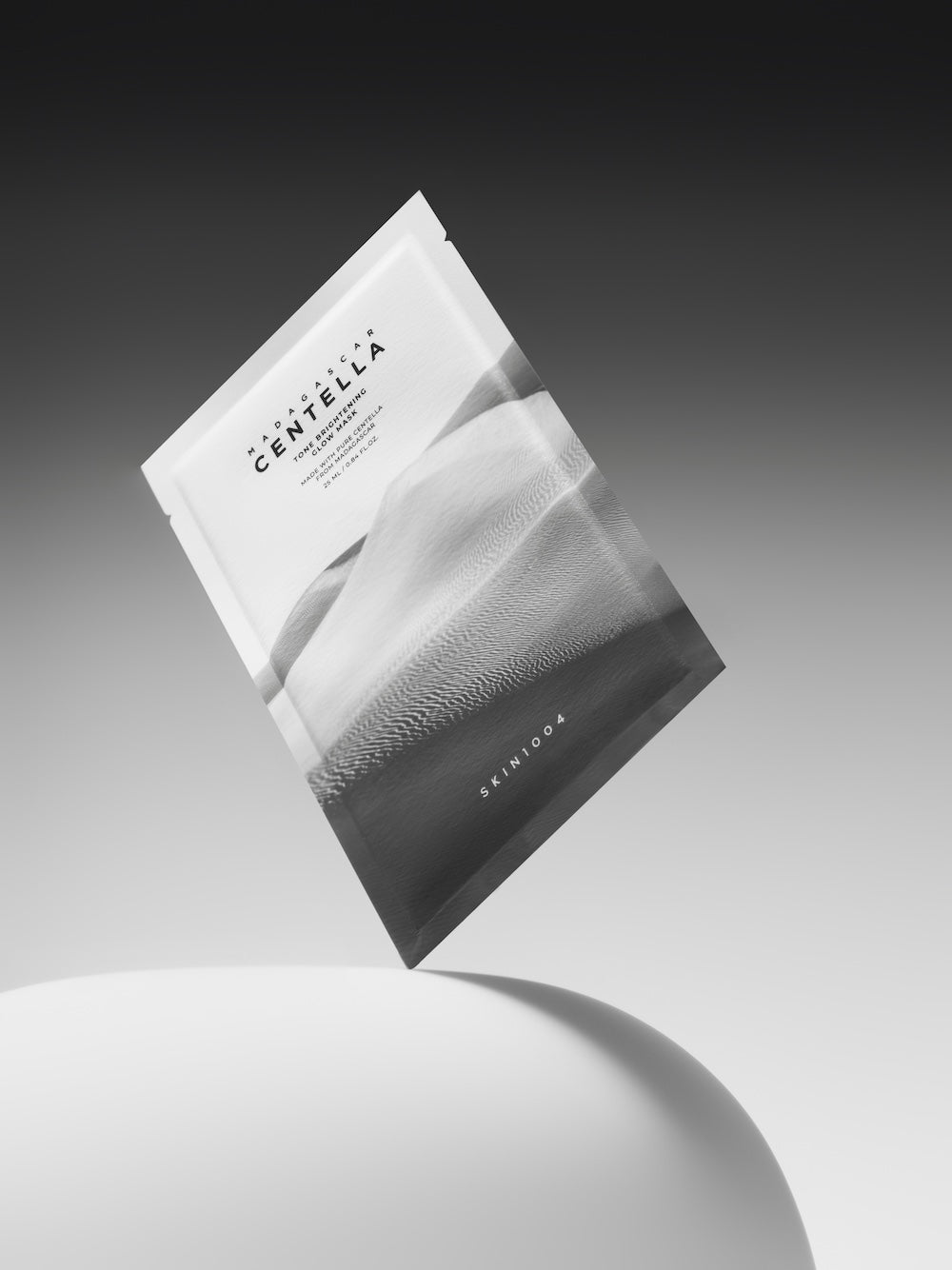 SKIN1004 Madagascar Centella Tone Brightening Glow Mask